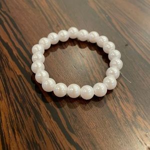 Pearl bracelet